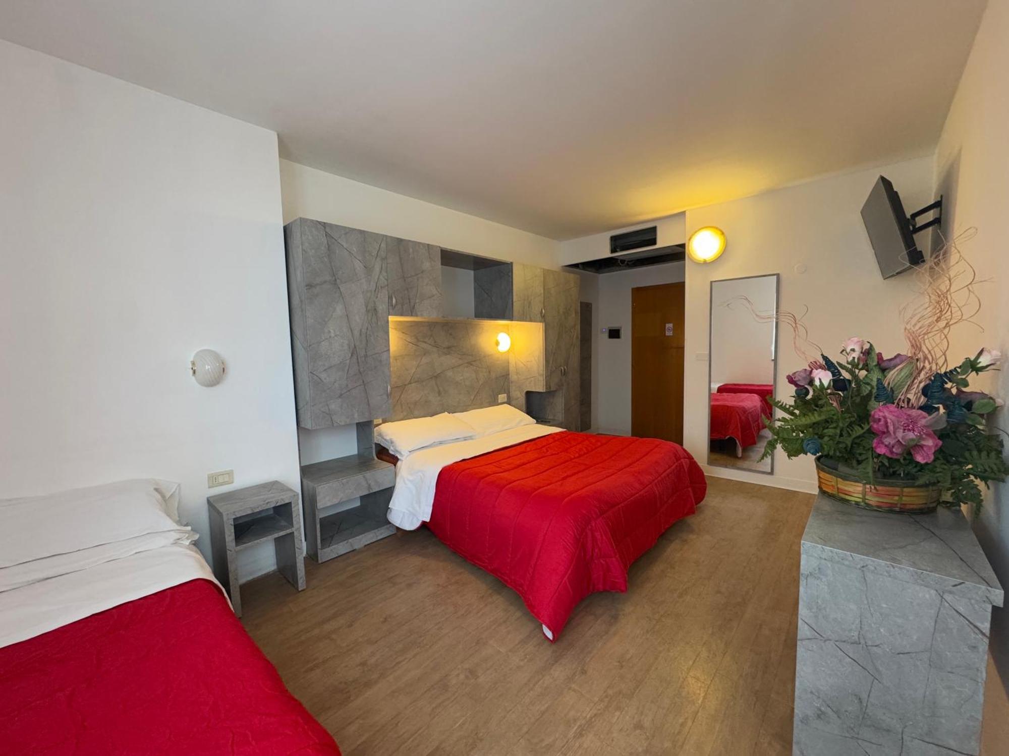 Ciccio Family Hotel Polsa Di Brentonico Luaran gambar